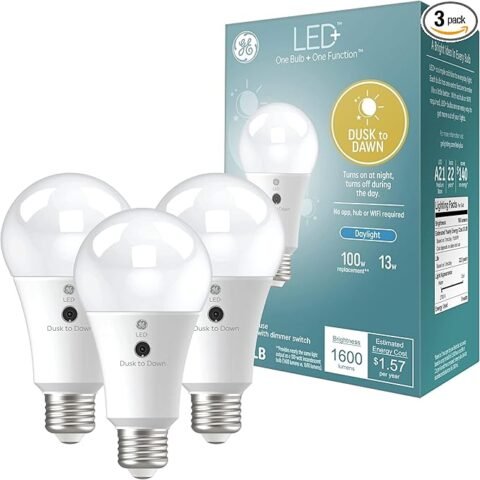GE LED+ Dusk to Dawn A21 LED Light Bulb, Automatic On/Off Outdoor Light, 13W, Daylight (3 Pack)